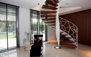 پله گرد محور مرکزی برش خورده