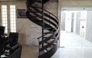 پله گرد حول لوله