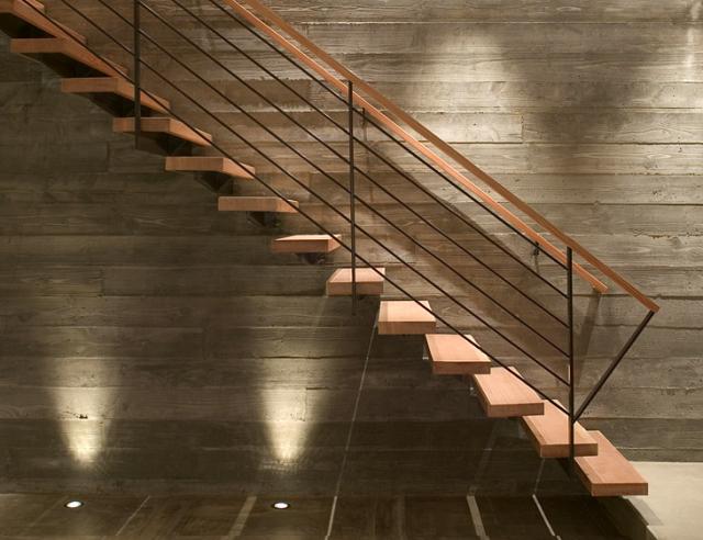 پله گرد زیرمحور (محور میانی)