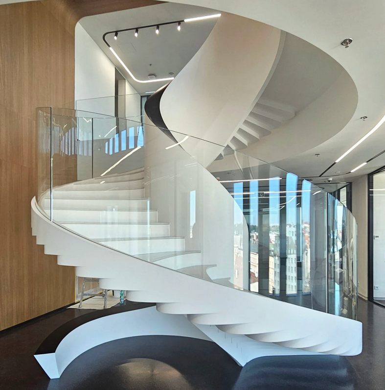 اهمیت و کاربرد پله گرد (مارپیچ) در ساختمان‌های عمومی